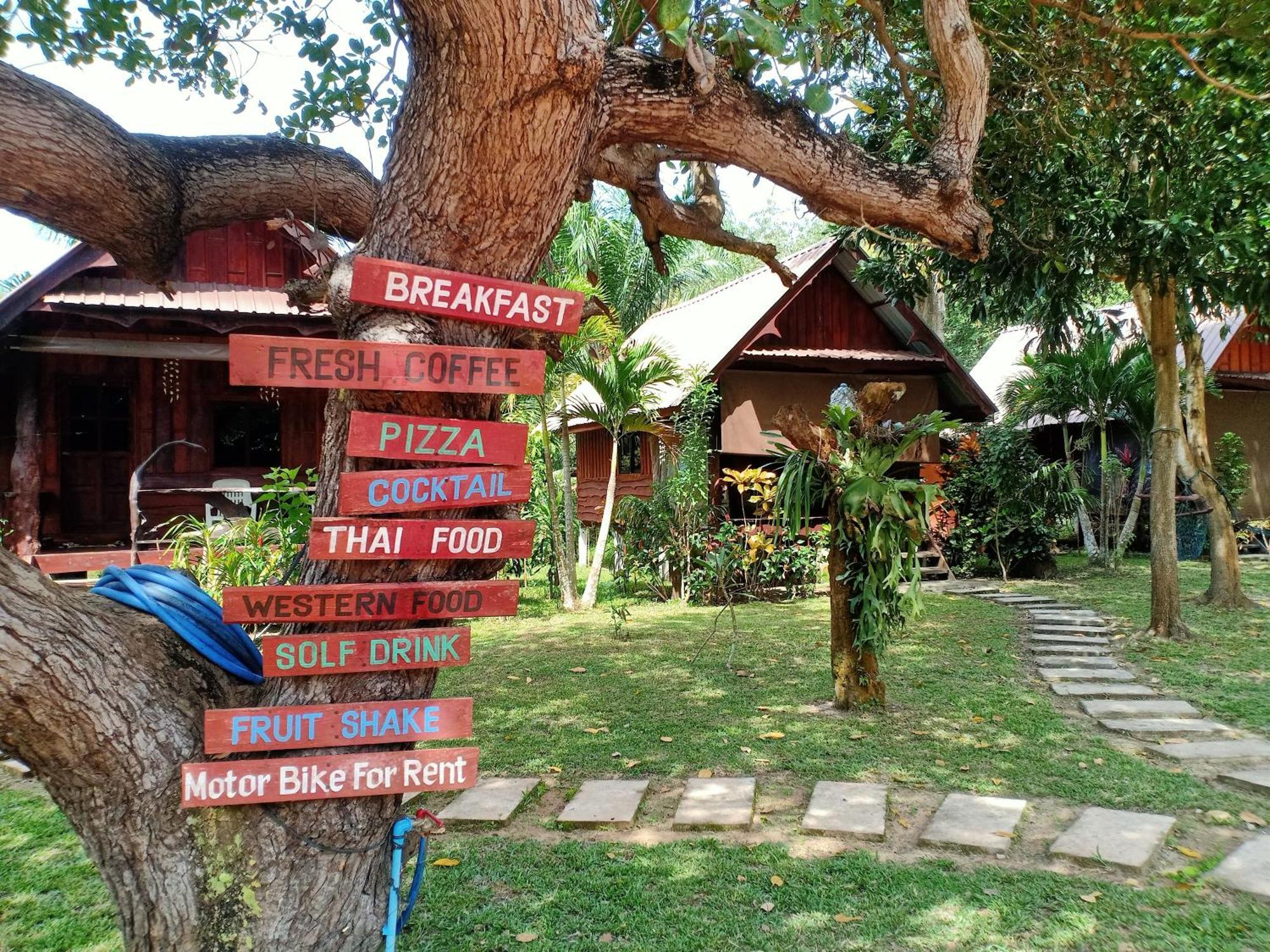 Friendly Koh Jum Hotell Exteriör bild